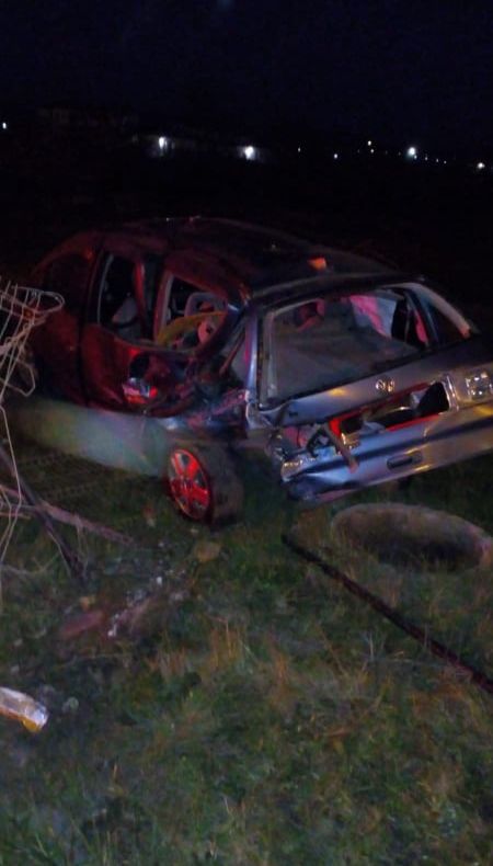 FOTO | Accident în Dej: două maşini distruse din cauza unui pieton