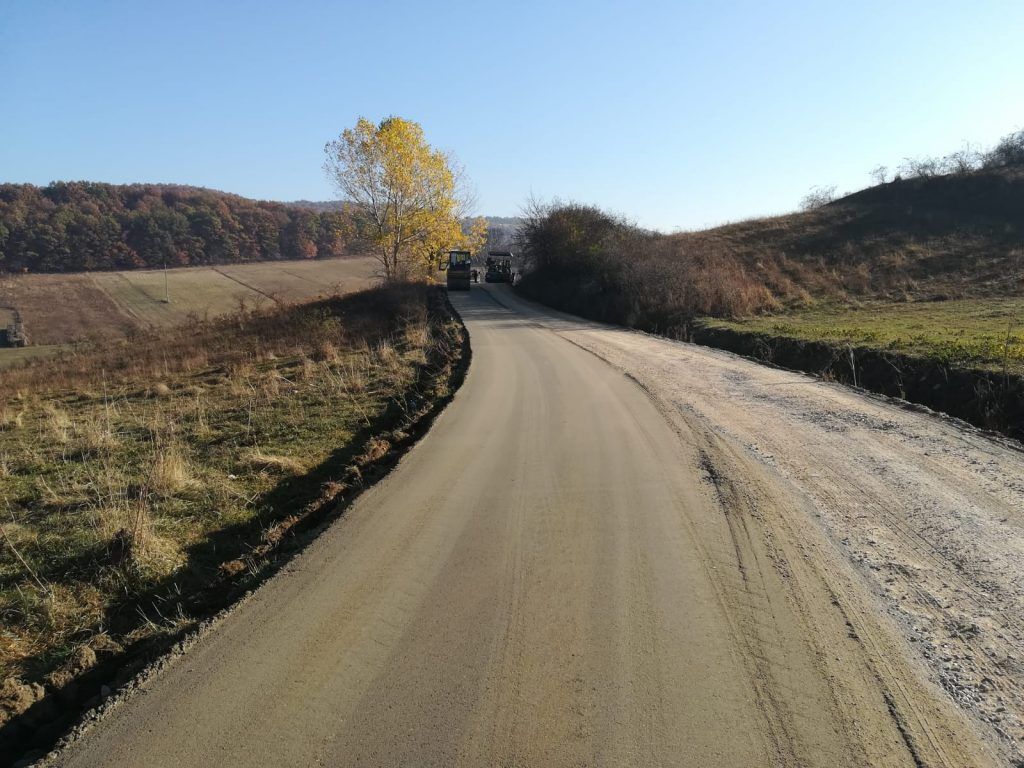Se lucrează şi la drumul judeţean 109S (DJ 109A) – Deușu – Sânmărtin – Giula