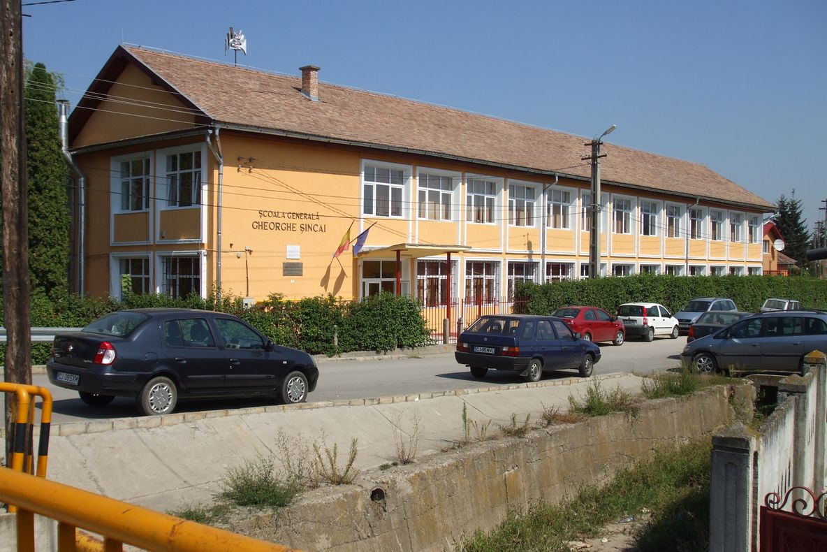 La școala Gheorghe Șincai din Floreşti încep lucrările la sala de sport