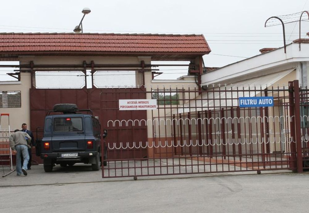 Tentativă de evadare din Penitenciarul Gherla! Un deţinut periculos a săpat un tunel