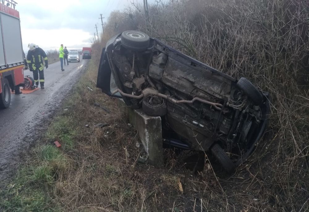 FOTO | Tragedie în ziua de Crăciun! Un "şofer" de 16 ani a murit după ce a provocat un accident