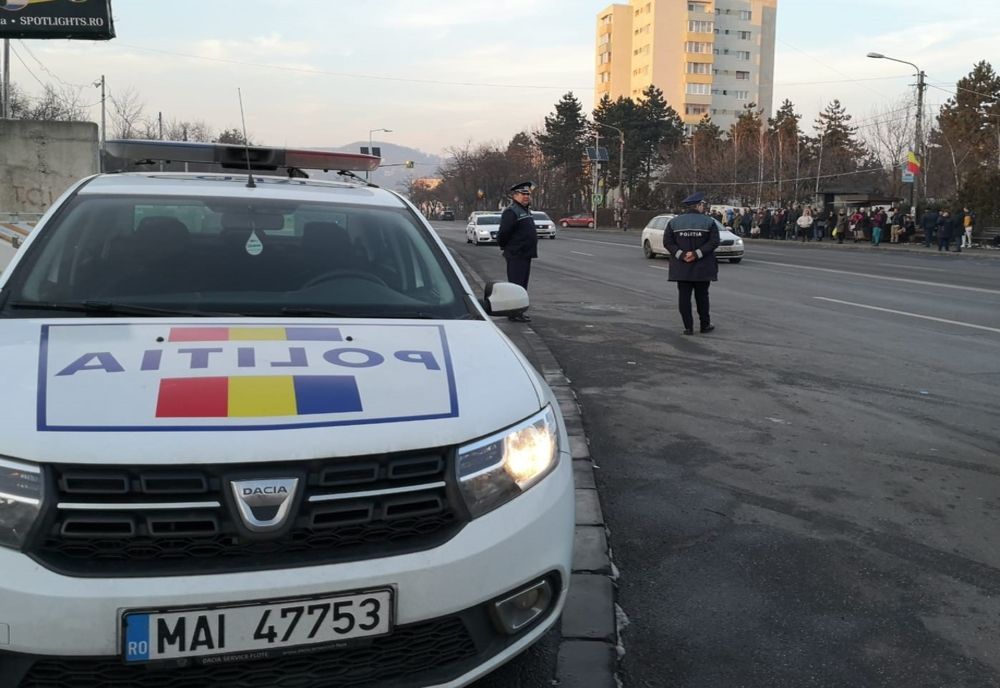 Poliţiştii clujeni au aplicat peste 300 de amenzi în doar două ore