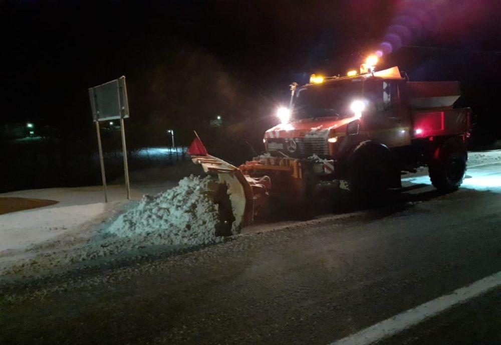 Administrator de drum din județul Cluj amendat pentru că nu a deszăpezit! Circulația a fost închisă