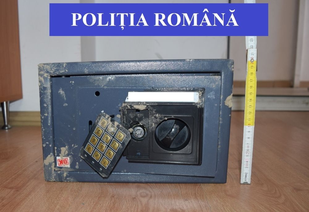 (FOTO) Jaf la o sală de "păcănele". Au furat seiful cu bani 
