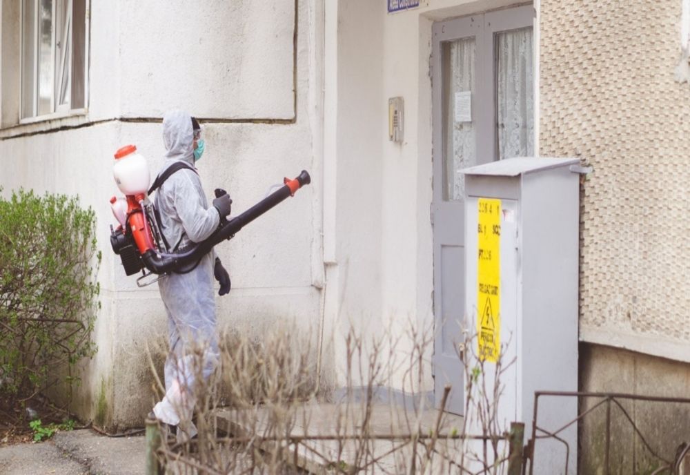 Acțiuni de dezinfecție la blocurile de locuințe