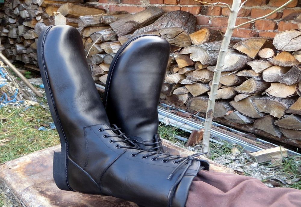 FOTO | Inedit: pantofii de distanţare socială au apărut la Cluj