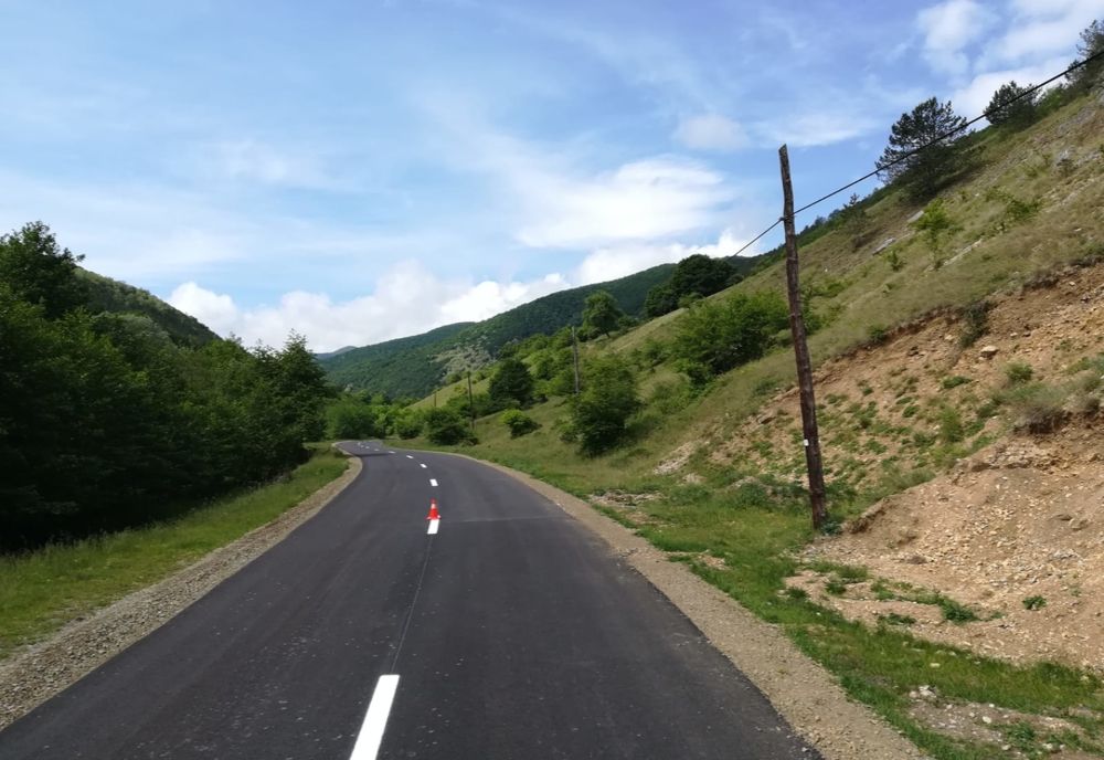 Lucrări de marcaje rutiere în lungime de peste 128 de kilometri, pe zece drumuri județene