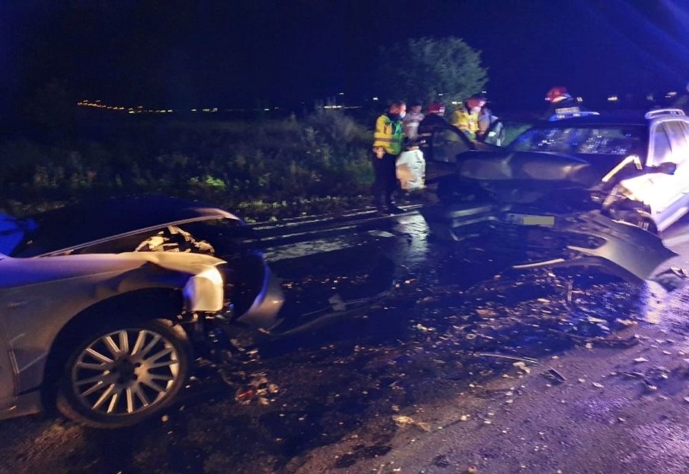 Accident cu victime multiple pe șoseaua de centură a municipiului Alba Iulia! Persoanele rănite sunt din Cluj și Sălaj (FOTO)