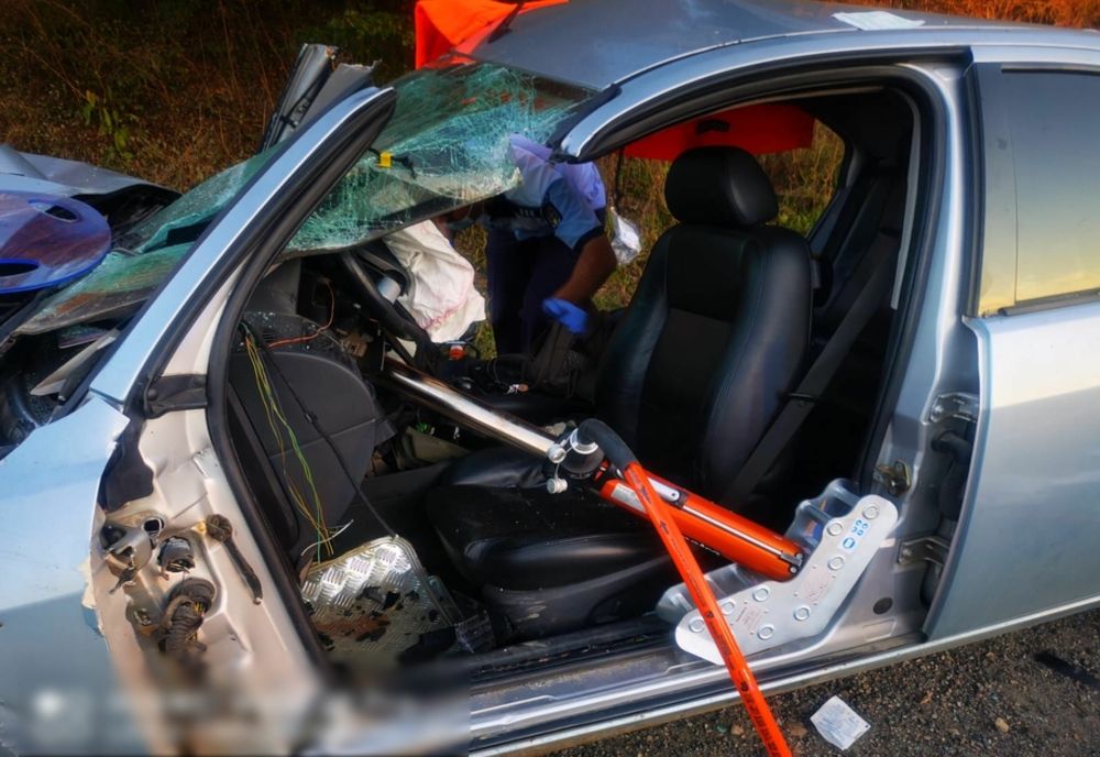 FOTO | Grav accident în judeţul Cluj! O femeie a murit, iar alte 4 persoane au fost rănite