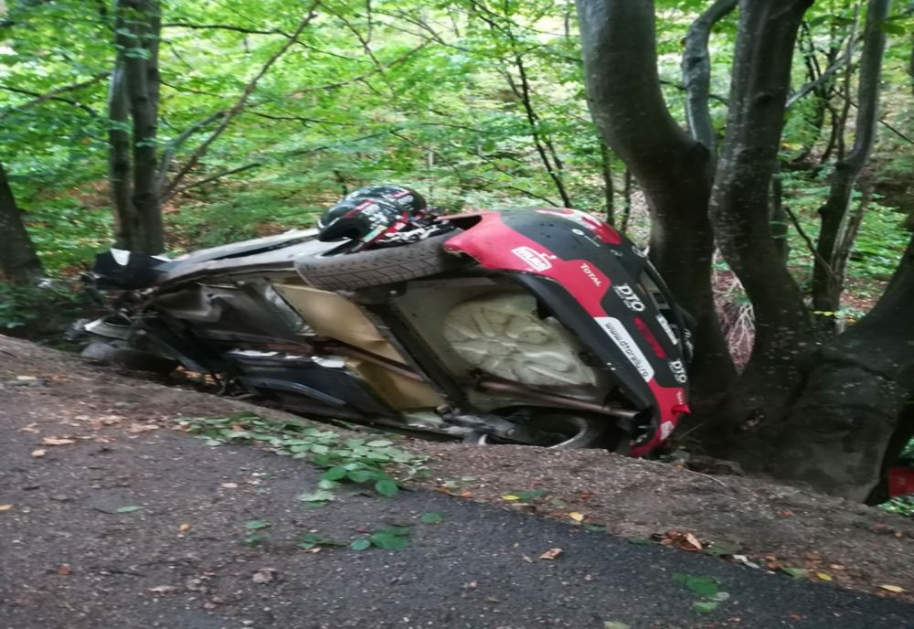 FOTO | Accident la Transilvania Rally! Un pilot a fost rănit și a ajuns la spital 