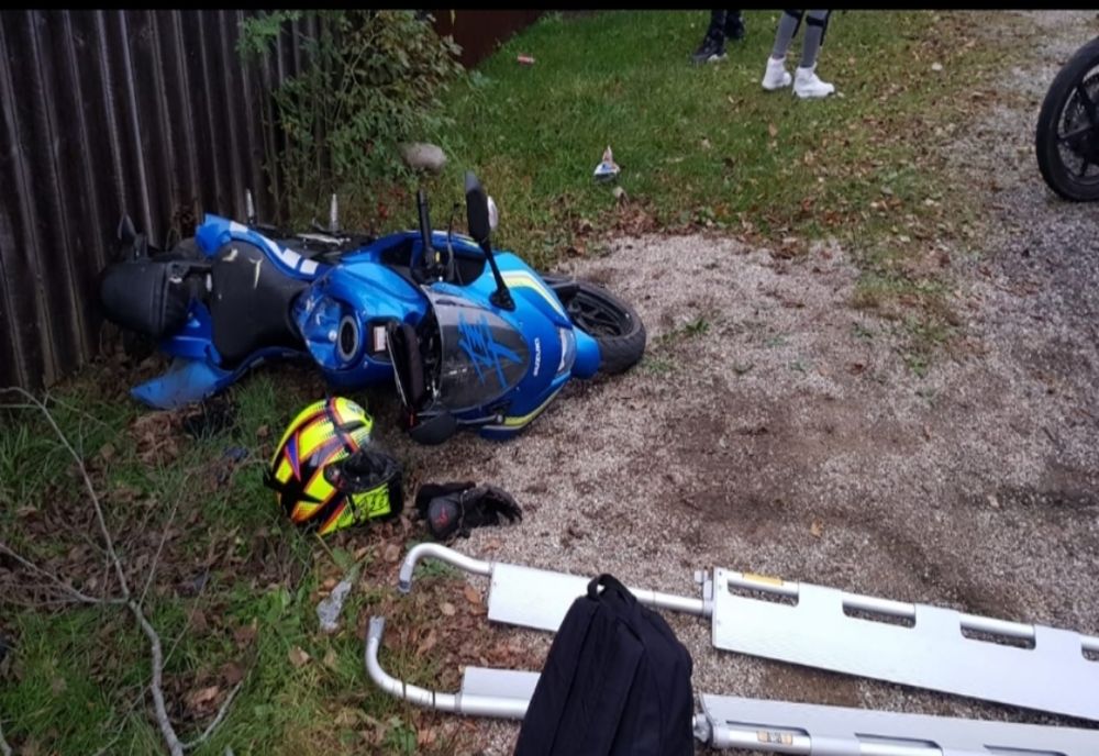 Grav accident pe un drum judeţean din Cluj! Un tânăr de 18 ani a murit, iar o minoră de 17 ani este grav rănită