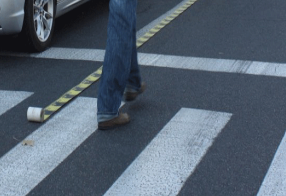 Pieton lovit de o maşină pe strada Crişan din Cluj-Napoca! Victima a ajuns la spital