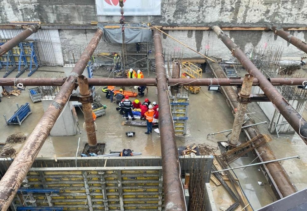 FOTO | Accident de muncă pe un şantier din Cluj-Napoca! Un muncitor a ajuns la spital