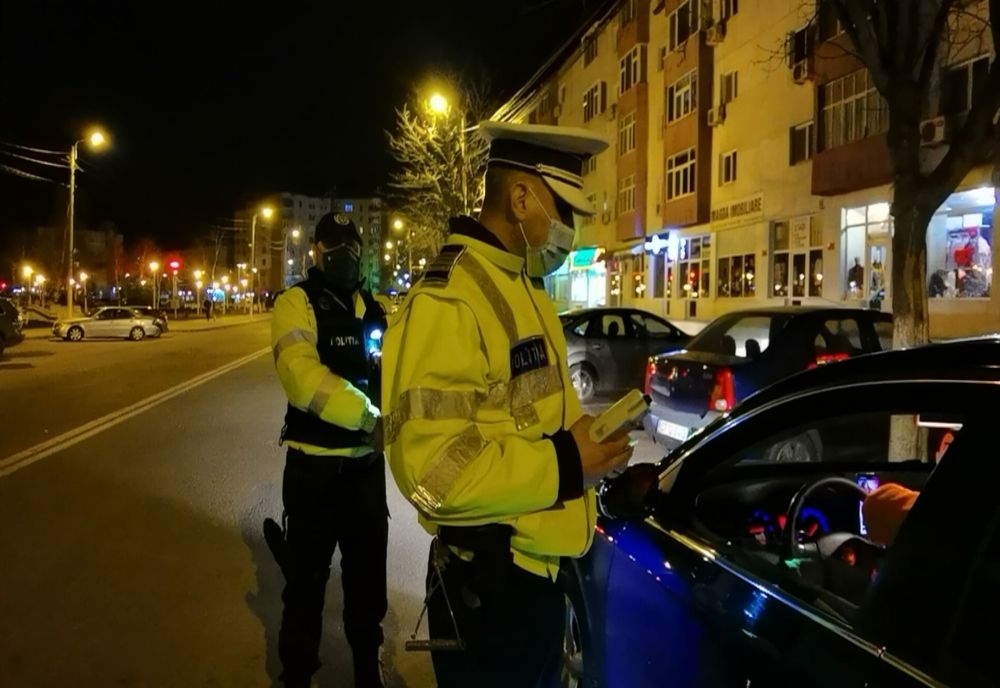 Tânăr şofer beat prins la volan, în localitate, cu 122 km/h