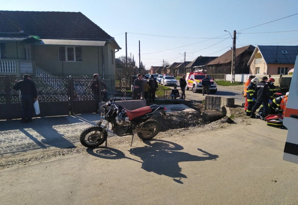 FOTO | Grav accident în judeţul Cluj! Un bărbat fără permis a murit după ce intrat cu motocicleta într-un cap de pod