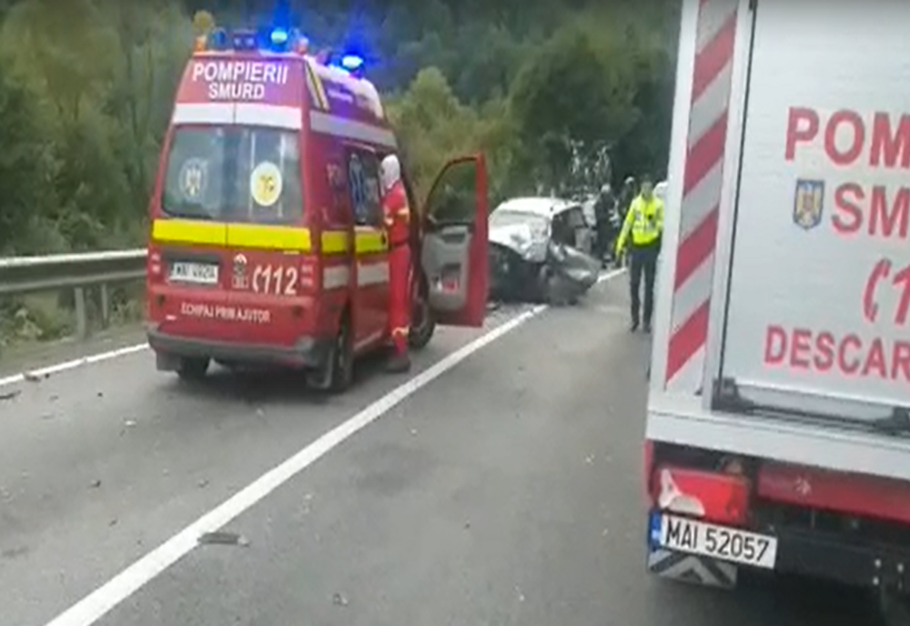 Grav accident cu trei maşini între Cluj şi Oradea! A fost solicitat elicopterul SMURD (FOTO)