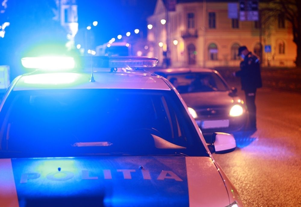 Maşină de poliţie implicată într-un accident rutier în Câmpia Turzii