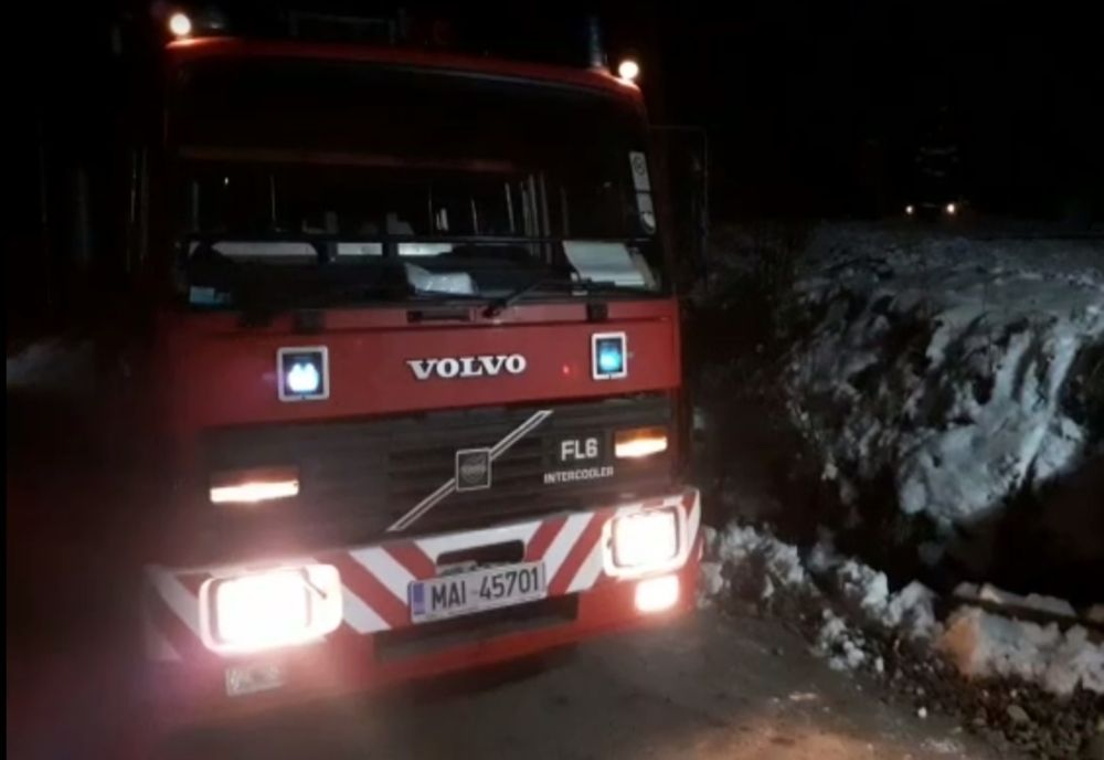 Bărbat rănit grav într-un sat din judeţul Cluj! Un incendiu i-a cuprins casa (FOTO)