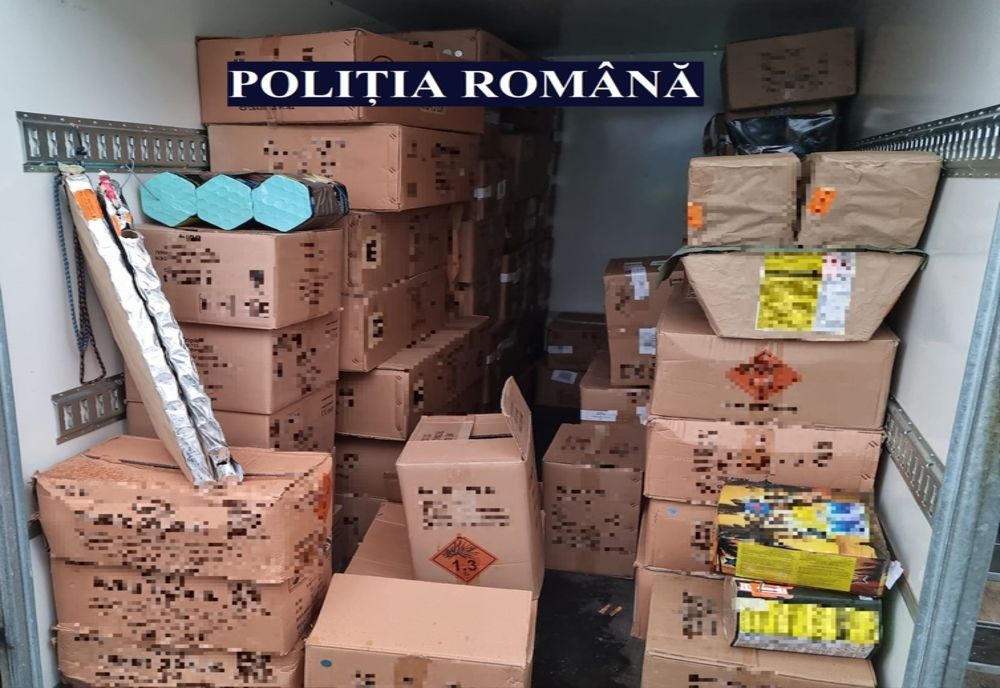 Poliţiştii clujeni au confiscat 40 de kilograme de articole pirotehnice