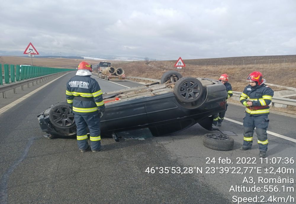 Accident pe Autostrada A3! Un şofer s-a răsturnat cu maşina (FOTO)