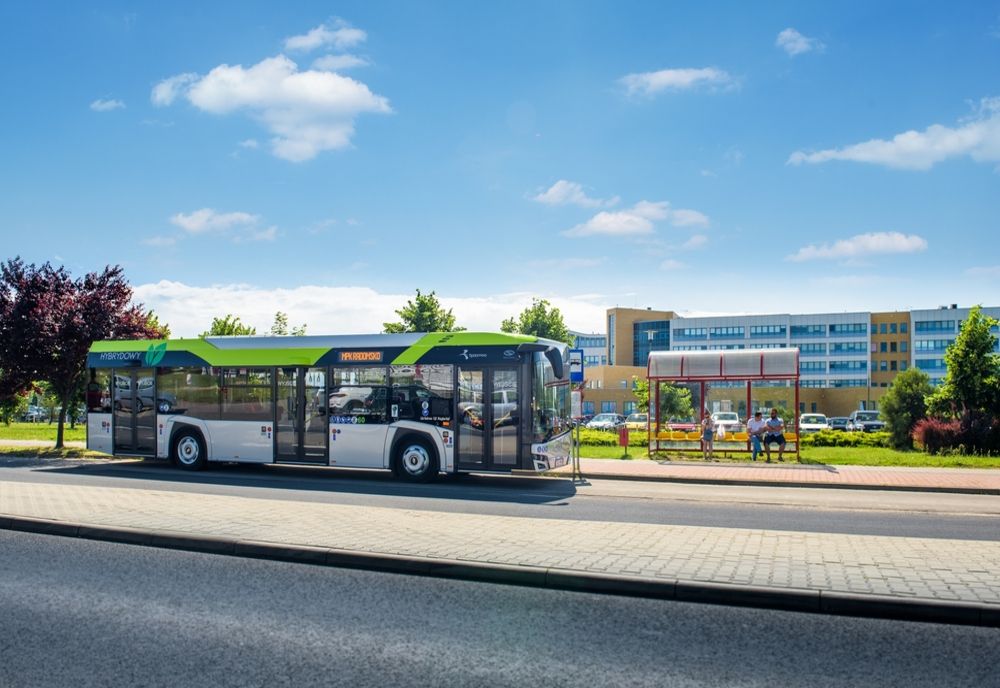 Câmpia Turzii inițiază propriul sistem de transport public local cu șapte autobuze hibrid marca Solaris