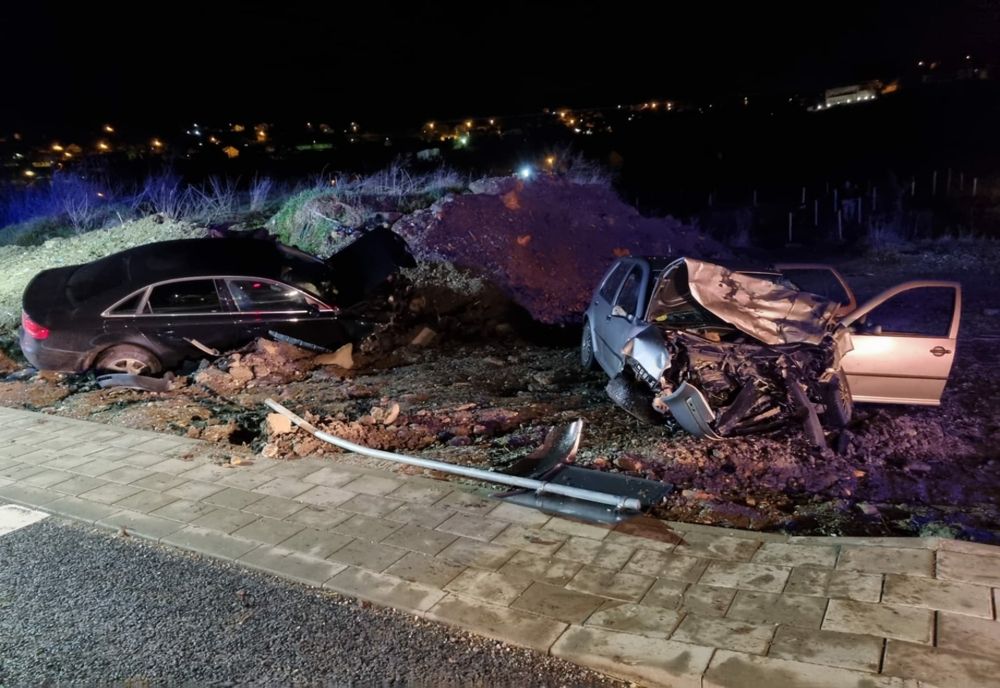 Accident grav în Ocna Dej! Trei tineri au fost răniţi (FOTO)