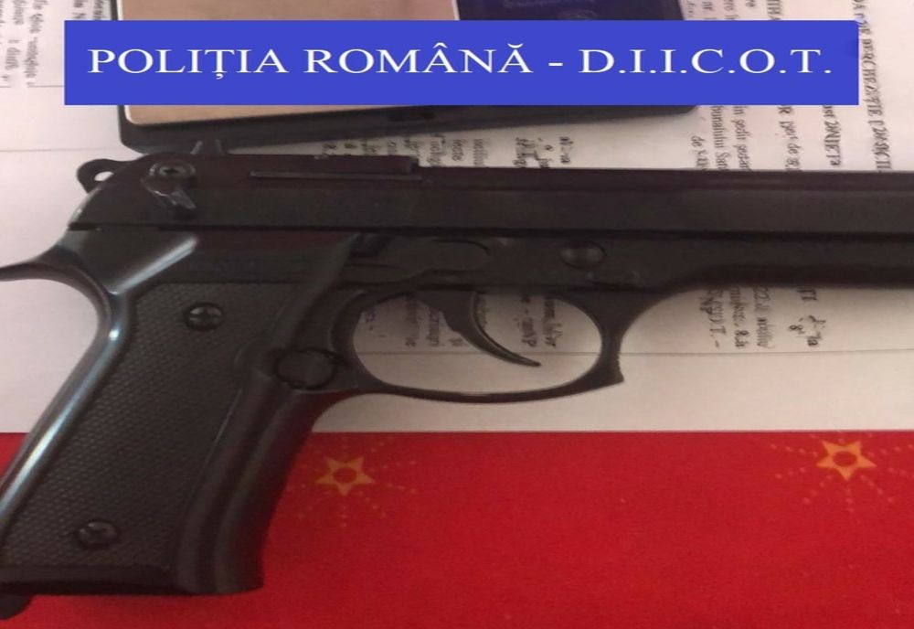 Caz şocant în Cluj-Napoca! Minoră de 15 ani ameninţată cu o armă de către trei tineri