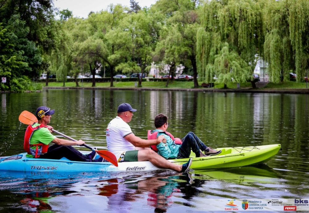 Cluj-Napoca: Caiacul, terapie pentru tinerii nevăzători 