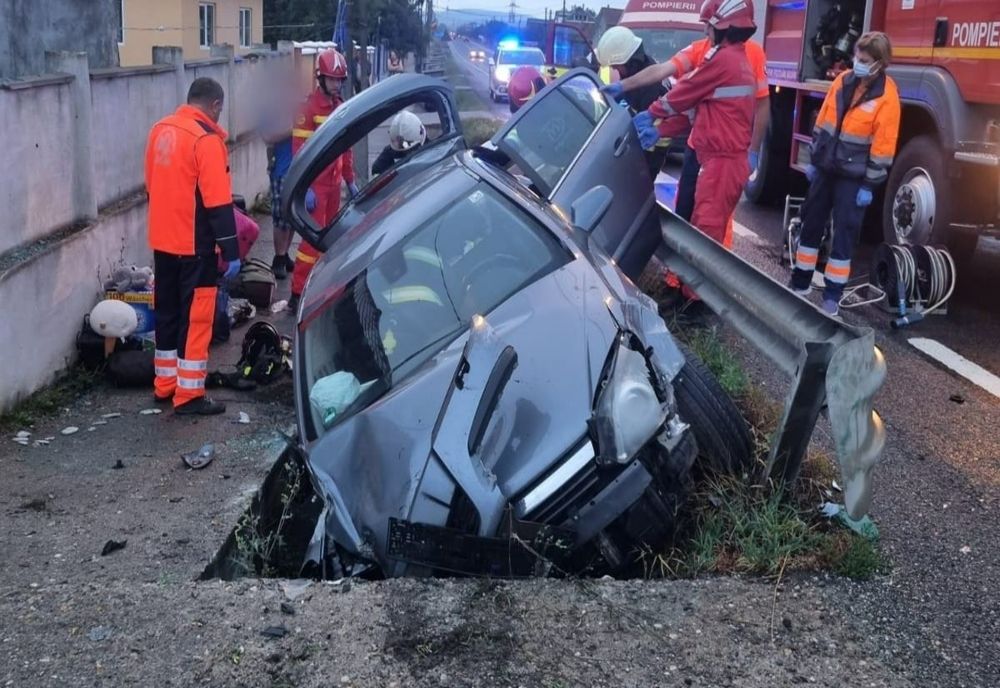 Accident în Mănășturel! Două minore şi mama lor au fost rănite (FOTO)