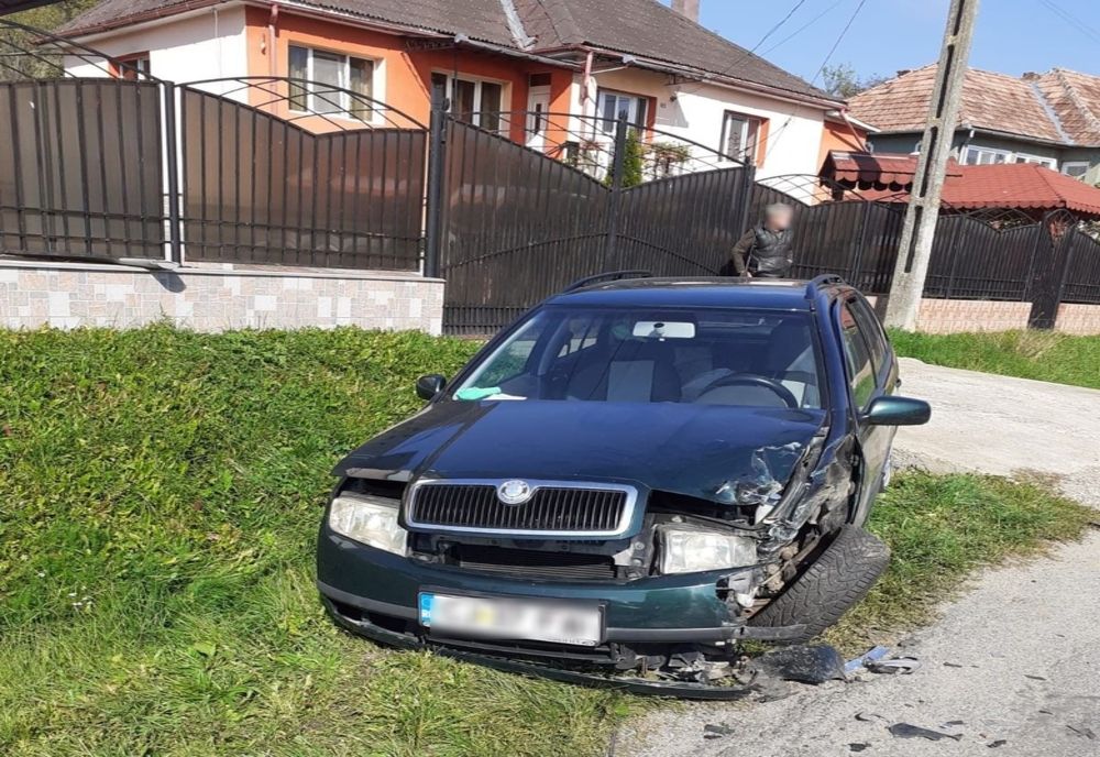 Accident cu două maşini în Nima! Un bărbat şi o femeie au ajuns la spital (FOTO)