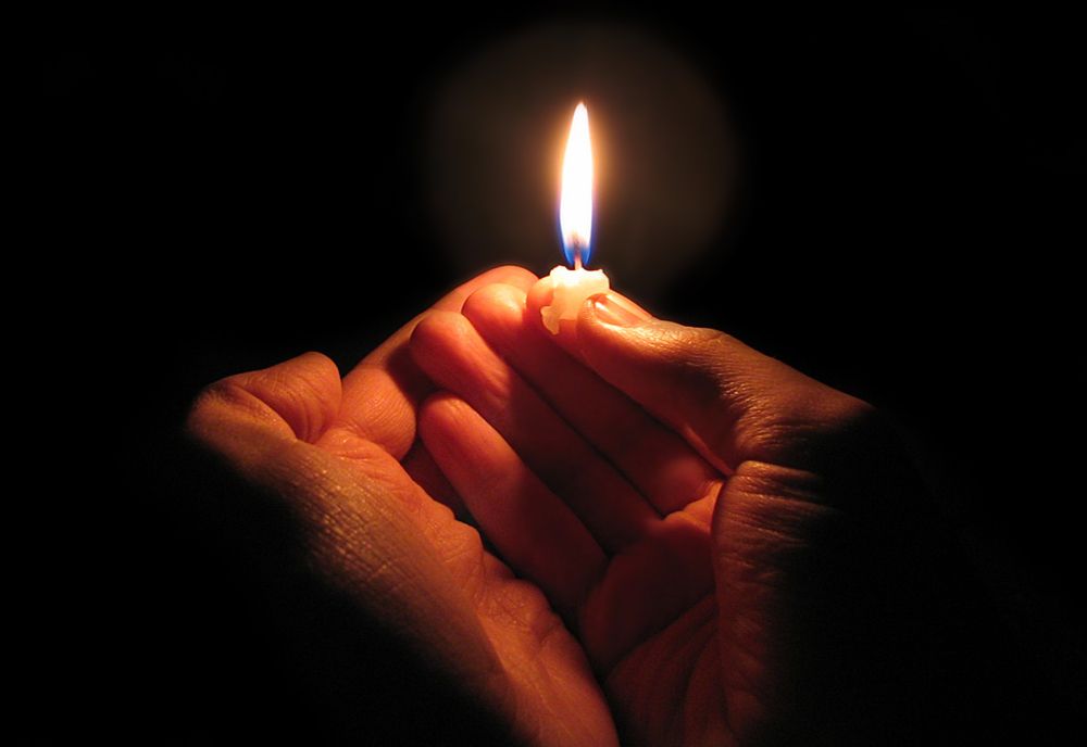 Poliţistul din Dej care s-a împuşcat a murit în această dimineaţă