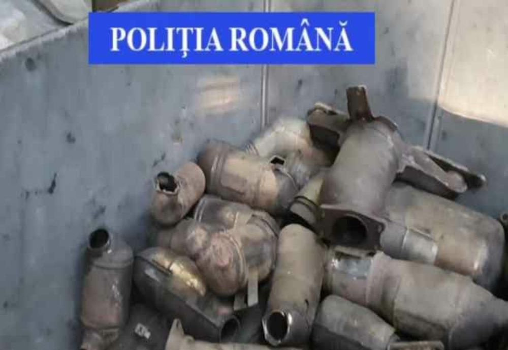 Clujeni arestaţi după ce au furat catalizatoare 