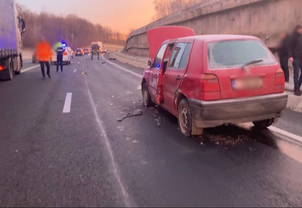 Grav accident pe Centura Vâlcele - Apahida! Un bărbat care a coborât din maşina a fost lovit mortal (FOTO)