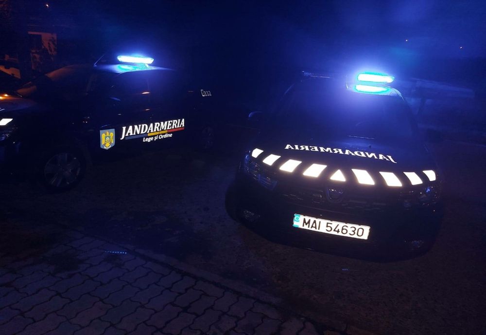 Doi tineri din Turda prinşi cu mai multe pliculeţe cu droguri