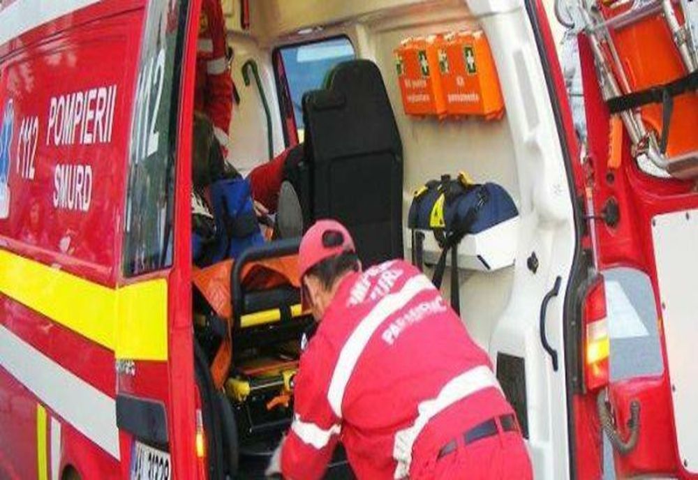 La un pas de tragedie: Elevă salvată de SMURD după ce s-a înecat cu jeleu la Școala Gimnazială Geaca