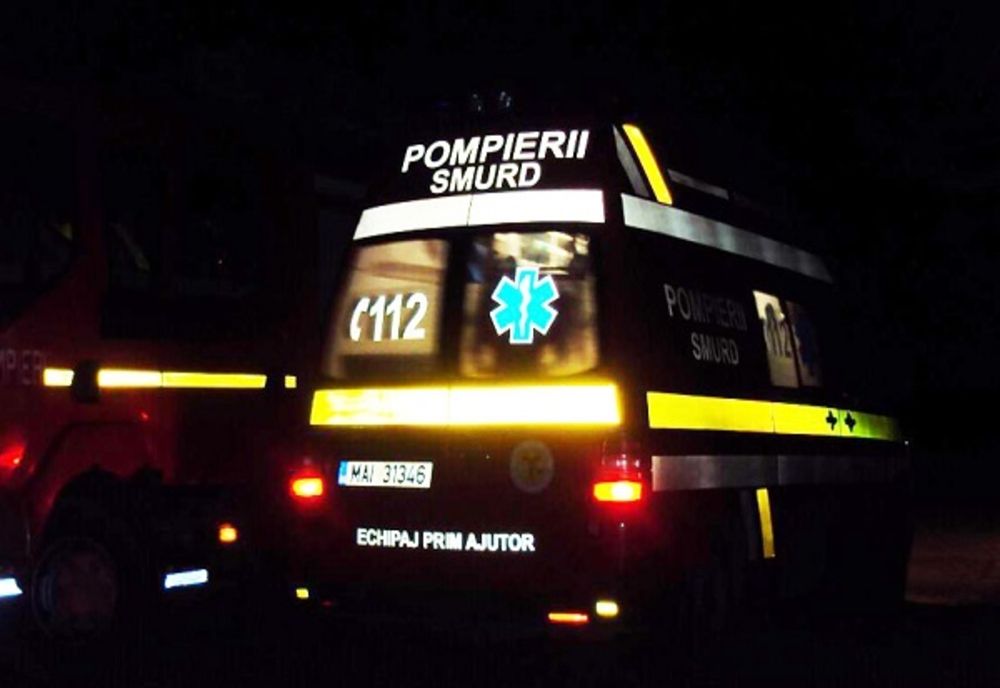 Tavanul unei bănci din Dej s-a prăbușit peste oameni: 3 victime, scoase de sub dărâmături - VIDEO