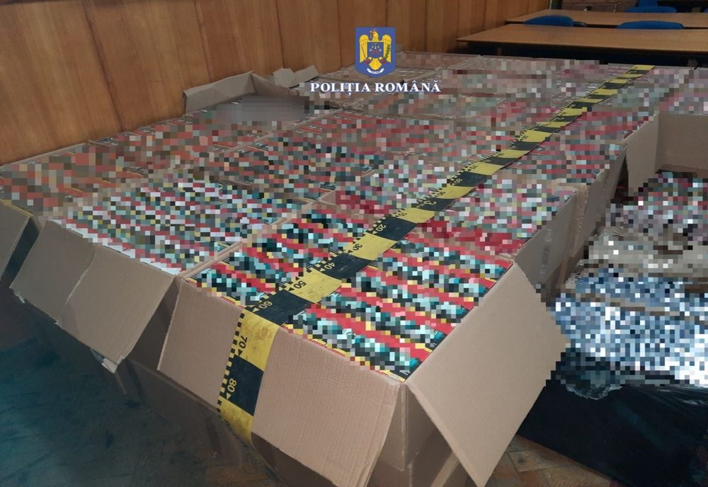 Percheziţii în Cluj şi Maramureş! Poliţiştii au confiscat 769.400 de țigarete netimbrate şi două autovehicule (FOTO)