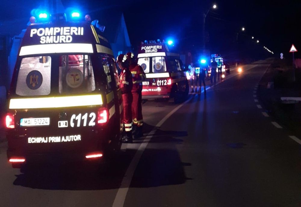 Accident noaptea trecută în judeţul Cluj! Patru tineri cu vârste cuprinse între 14 și 19 ani au fost răniţi (FOTO)