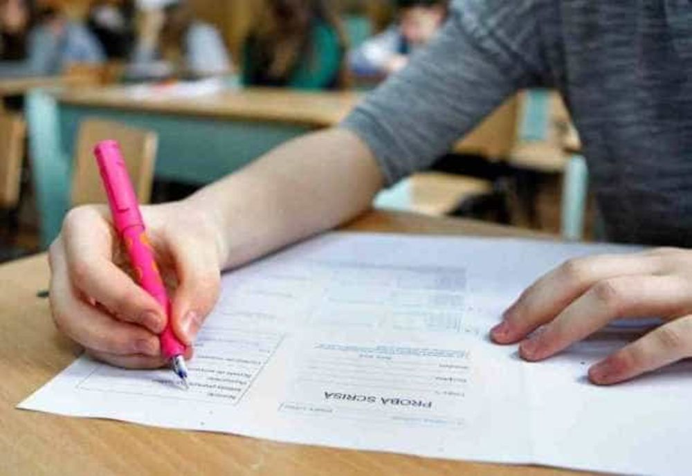 ABSOLVENȚII DE GIMNAZIU ÎNCEP EVALUAREA NAȚIONALĂ