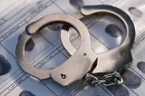 Sentință definitivă: 5 ani și 6 luni de închisoare pentru smulgerea cerceilor unei femei în Cluj