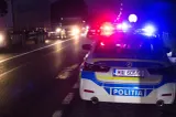 Motociclist beat, oprit cu greu de polițiști la Cluj. A căzut și motocicleta a luat foc