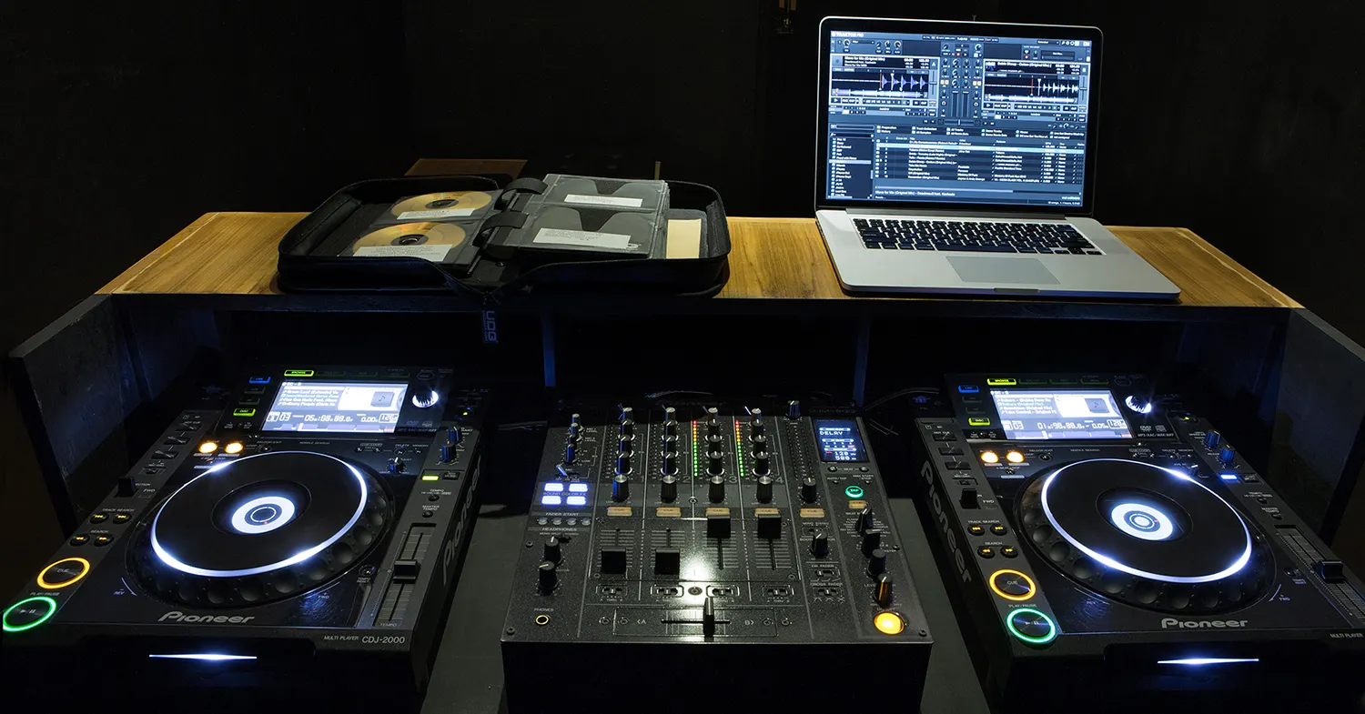 studio dj