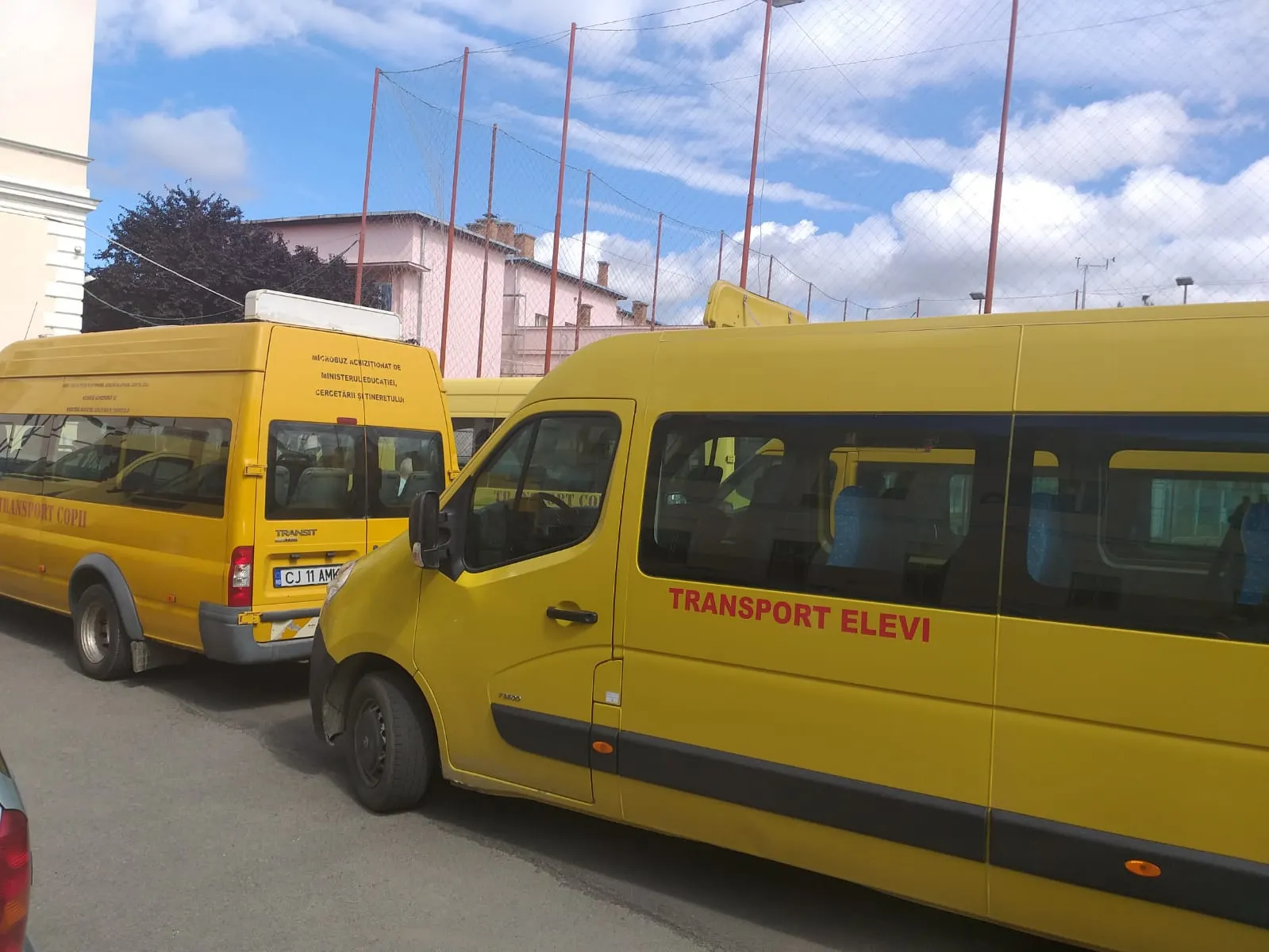 autobuz scolar