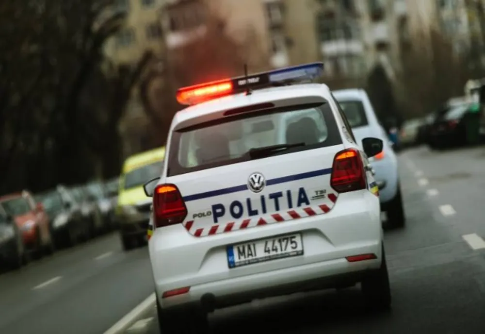 Minor de 16 ani la volan, urmărit în trafic de polițiști