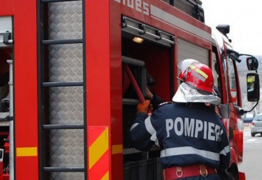 Incendiu la un magazin din Cluj-Napoca! Angajaţii şi clienţii au fost evacuaţi