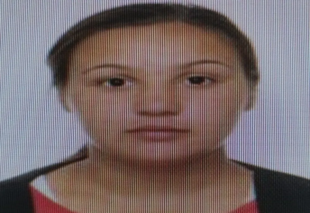 FOTO | Tânără de 18 ani dată dispărută! Poliţia o caută
