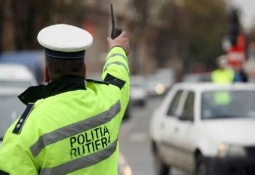 Şofer urmărit de poliţiştii din Turda | Motivul pentru care a fugit de oamenii legii