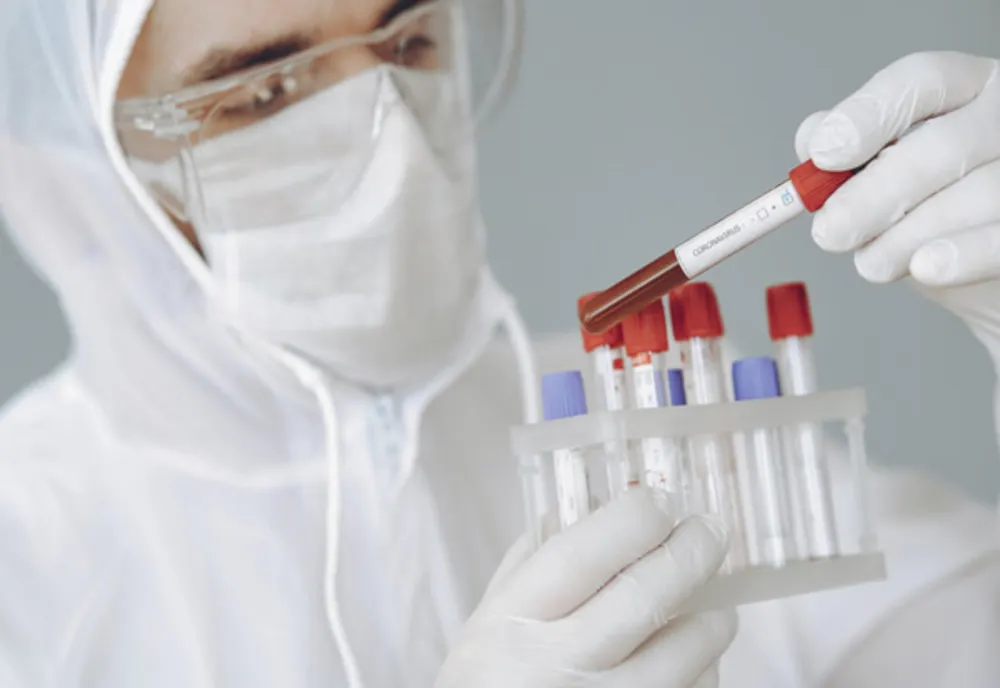 Tot mai mulți copii s-au îmbolnăvit de coronavirus