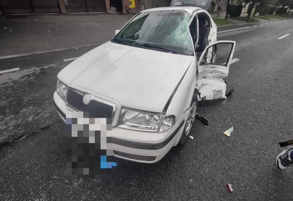 Grav accident în Cluj-Napoca! Un şofer de 20 de ani şi-a pierdut viaţa (FOTO)