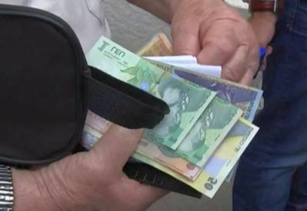 Metoda "Bună ziua" a făcut o nouă victimă în Cluj! Un bătrân a rămas fără 7500 de lei